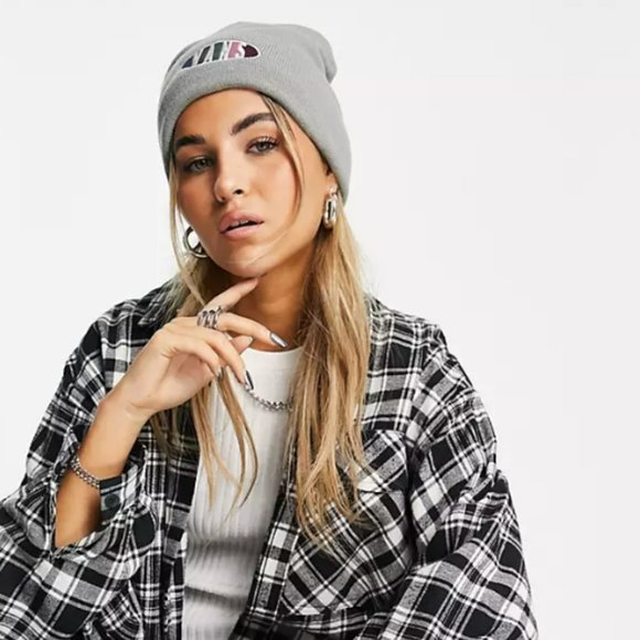 NWT Vans Off The Wall Women's Breakin Curfew II Beanie In Frost Gray Onesize - Picture 3 of 11